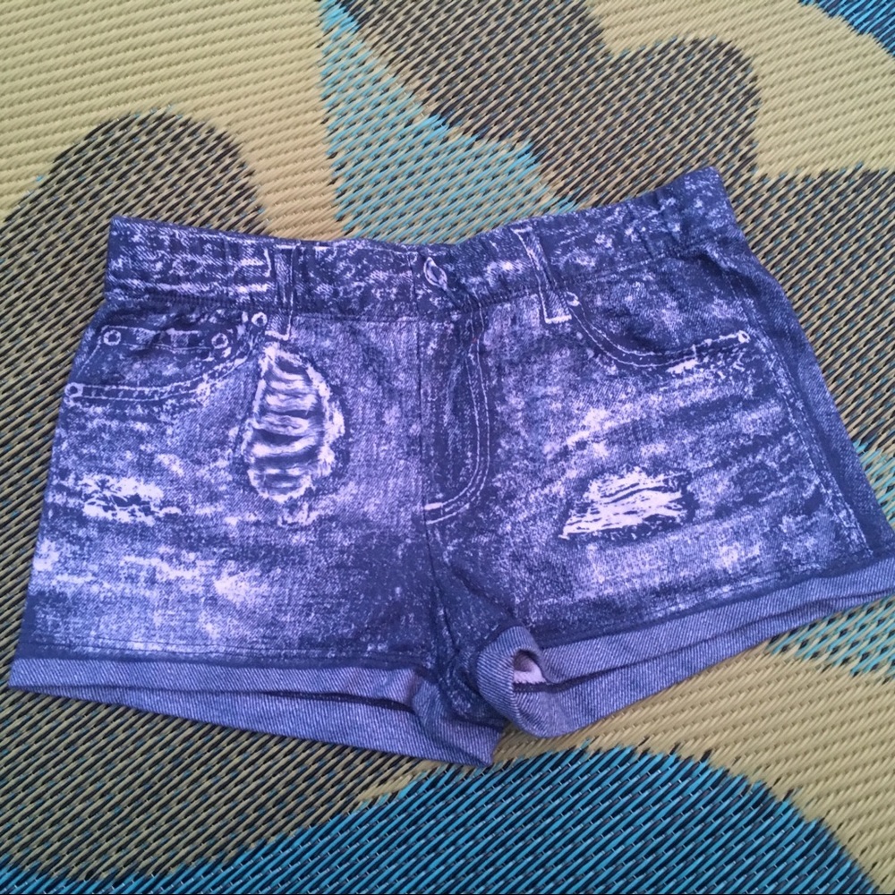 ❌ SOLD !! Faux denim stretchy shorts - SM ❌